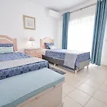 Villa Oasis Parque, Alvor. *